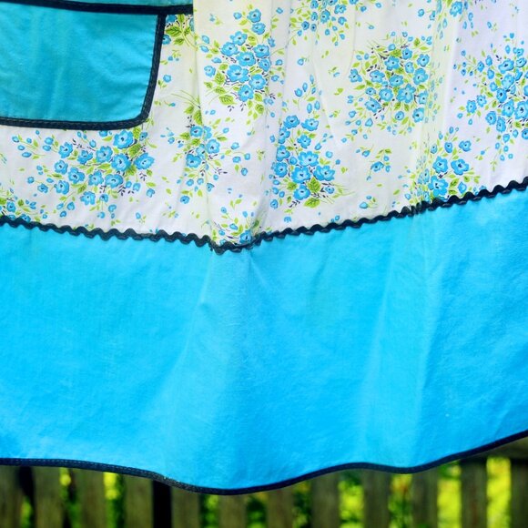 VTG 70's Turquoise Floral Hostess Half Apron Flowerpot Pocket Ric Rack Trim - Picture 3 of 7